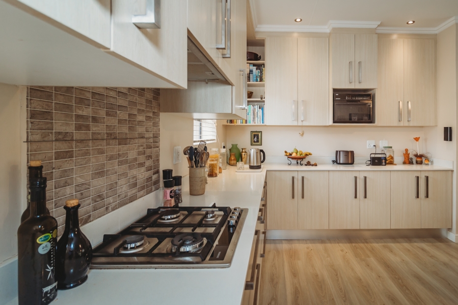 3 Bedroom Property for Sale in Earls Court Lifestyle Estate Western Cape